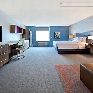 King Studio Suite Hearing Access or Non-Smoking